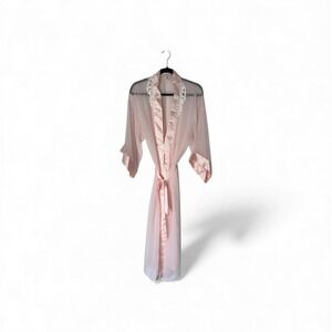 Pink‎ vintage California Dynasty robe with lace trim detail lingerie